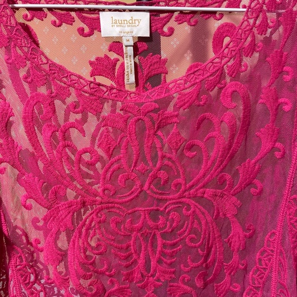 Blouse - Picture 2 of 3